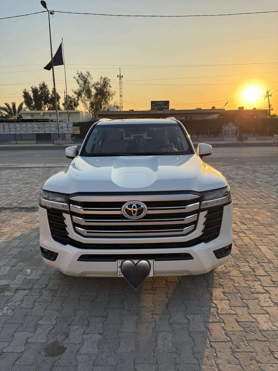 السلام عليكم ورحمه الله وبركاته ….
للبيع لاندكروز ٢٠٢٢ GXR SAS وكاله ساس محرك 4000 تنفس طبيعي 
ماشيه 20 الف حقيقي السياره جديده بمعنى الكلمه 
كفاله عامه من الزلغ والرصعه 
مواصفاتها موضحه بالصور ومعروفه
السعر 68 الف دولار
للاستفسار الاتصال 
***********
وشكراً
