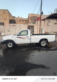 بيكم نيسان شبوط للبيع بيها مدكر المامي مبدل وبيها طخات صبق مكينه بيها ...