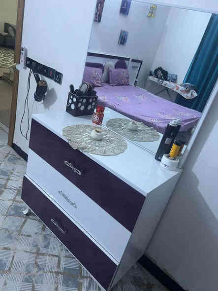 مرحبا غرفة للبيع سعرها 400 مابيها أي ضرر استخدام سنة وحدة فقط تحتوي على 6 قطع رجاءً بَسـﮧ الشراي يتواصل ؏ هذا الرقم *********** كربلاء
