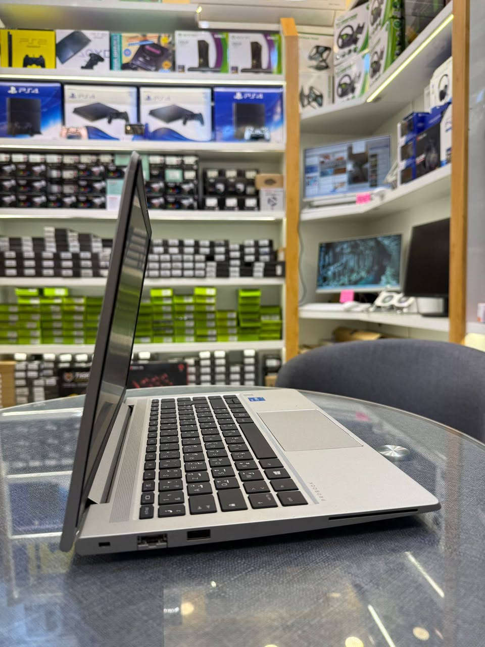 لابتوب hp 640 g8
جيل11
كورايi5
ذاكره256
الرام8
مع شاحنه الاصليه 
عنواني بغداد أبوغريب
السعر 370بيه مجال 
الرقم***********
