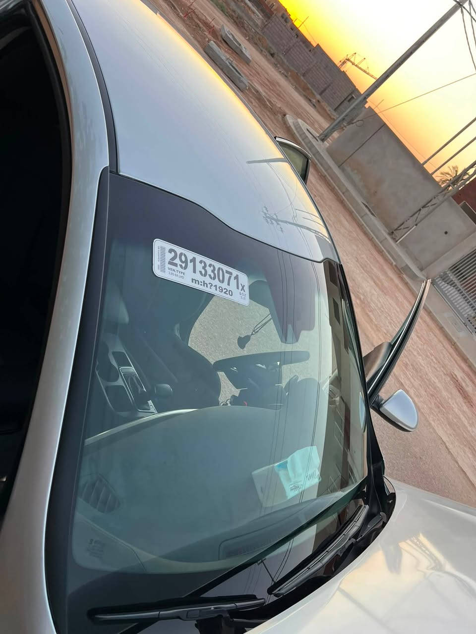 اللهم صل ع محمد وال محمد
النوع : Kia Optima
اللون: سلفر 

عداد المسافات (36الف فقط) حقيقي 

محرك 2.4GDi
الموديل: 2020 
الضرر(بنيد وجاملغ) 
ملاحضه السياره ( بدون تبديل كل قطع السياره بلادي لغود وشواصي وكير ومحرك كفاله عامه )
ايرباكات سليمه

السياره جديده جداً جداً 
الرقم بغداد باسمي 
موصفات fe 
 Drive mode 

شاشا كبيره   Apple CarPlay 
تحكمات استيرن
اشاير بلمري 
ويل كب حجم 16 
تخم تاير جديد 
تبريد ثلج 
منضومه السياره كلها جديده وعلى البلاد 
السعر 139 وبيه مجال 

مكان السياره الحله مركز المدينه 
للاستفسار هاتف *********** بي واتساب وبخدمتكم
