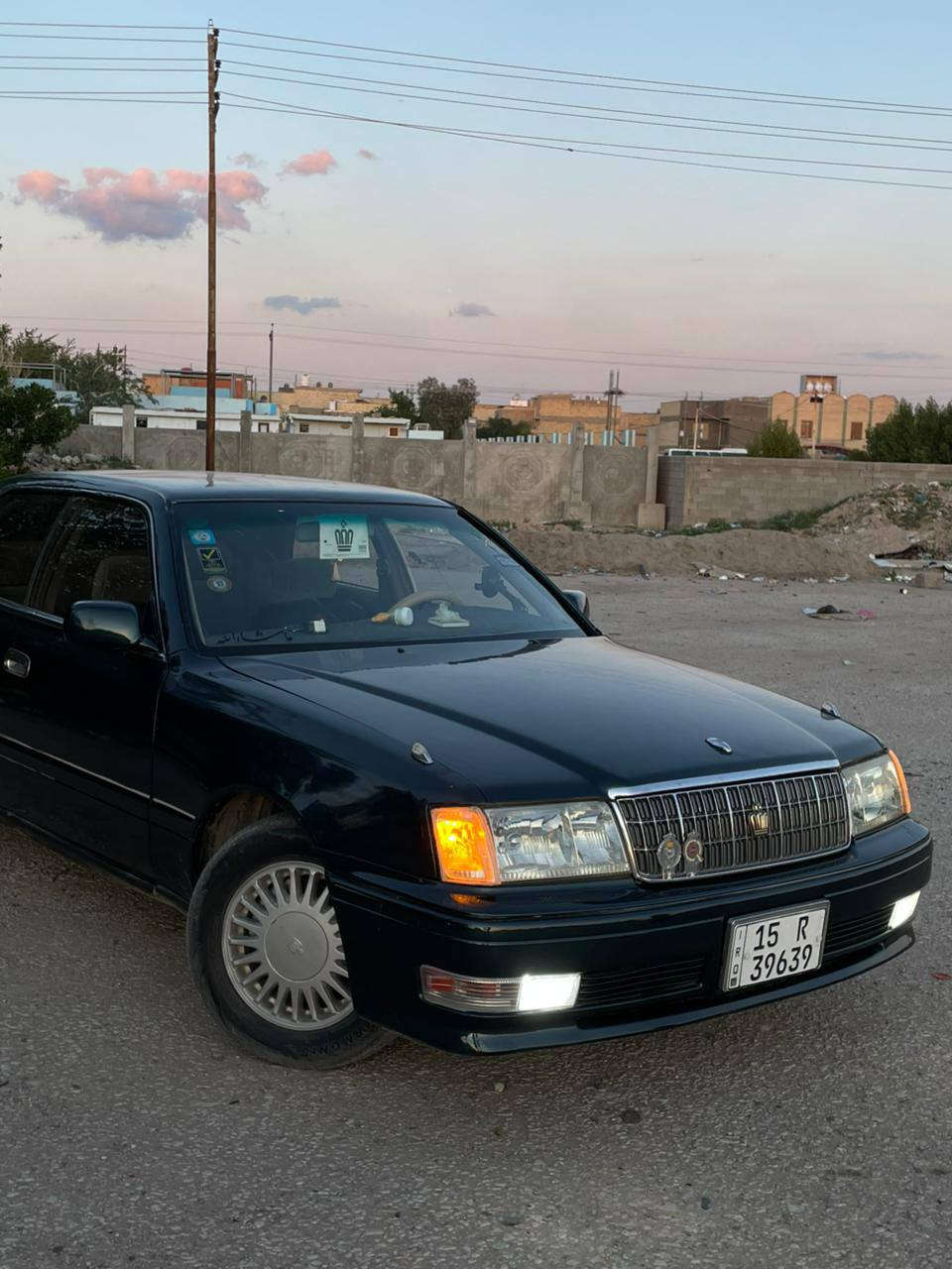 السلام عليكم 
راس الثور فلات للبيع بيه كصه قماره وربع امامي من يم الايتات 
سياره جاهزه تبريد تخم تاير 
مكان السياره نجف سعر ٦٠ 
 رقم ***********
