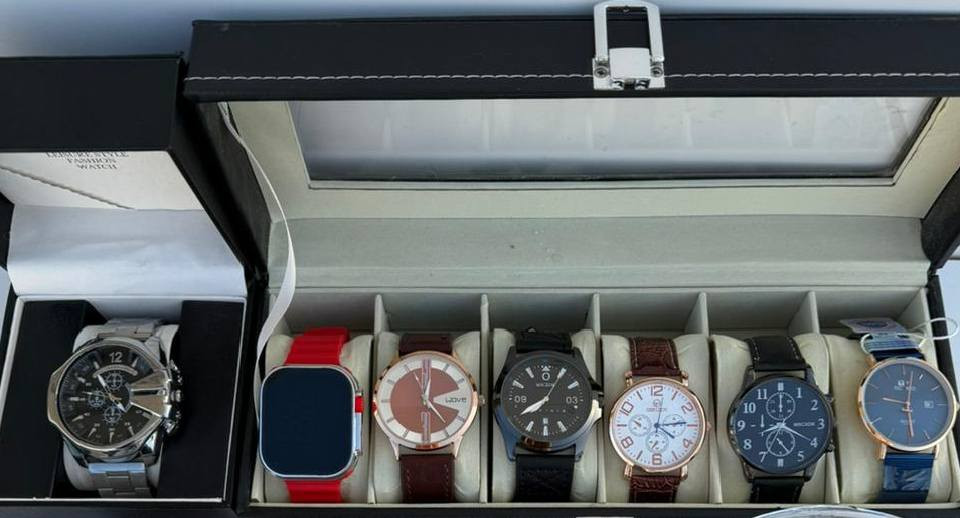 ساعات بأسعار تنافسية 
كلش حلوه ومرتبه 
 وراح يكون توصيل داخل ميسان مجاني  
للحجز والاستفسار الاتصال او مراسله الصفحه ***********
