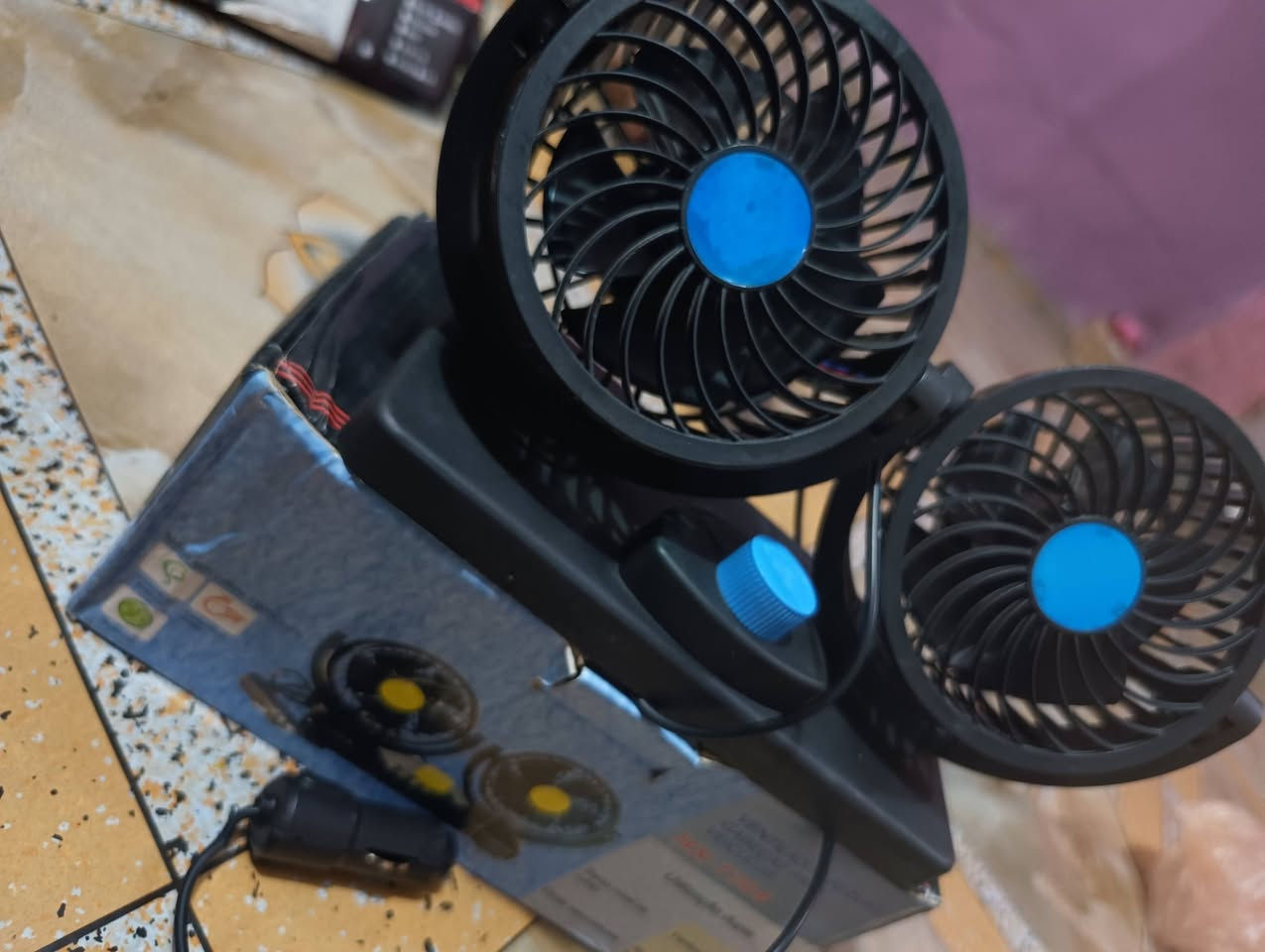 سلام عليكم لبيع مسجل و فيدراليه نشره وبنكات سياره سعر خاص رقم تلفون***********
