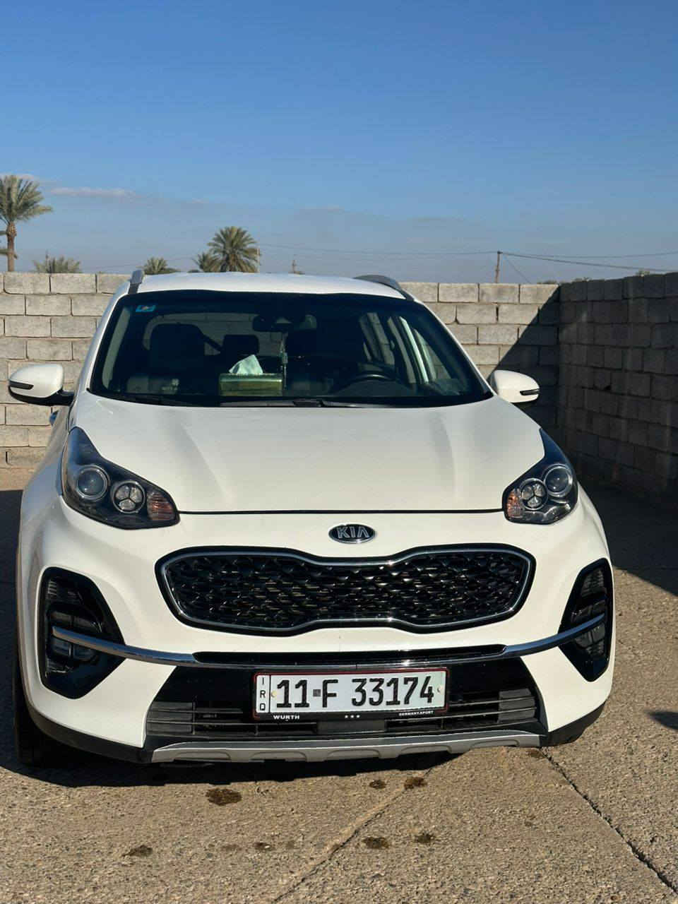 السلام عليكم كية سبورتنج 2020 وارد أمريكي ماشية 67 مواصفات فول ما عدا  البنرامة السيارة جاهزة من كلشي حادث السيارة موجود بل السونار عنوان السياره بغداد ابو غريب السعر 160 وبيه مجال الرقم ***********
