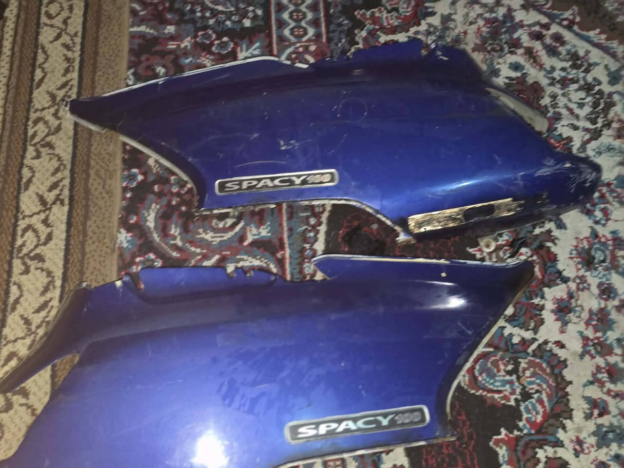 سلام عليكم غراض للبيع كلمن وسعره بسعر مناسب ***********
