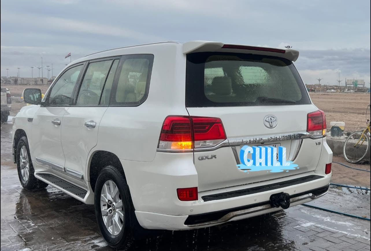 سلام عليكم تويوتا لاندكروز 2017

ماشيه حقيقي 110 سياره كلش جديده 
***********
