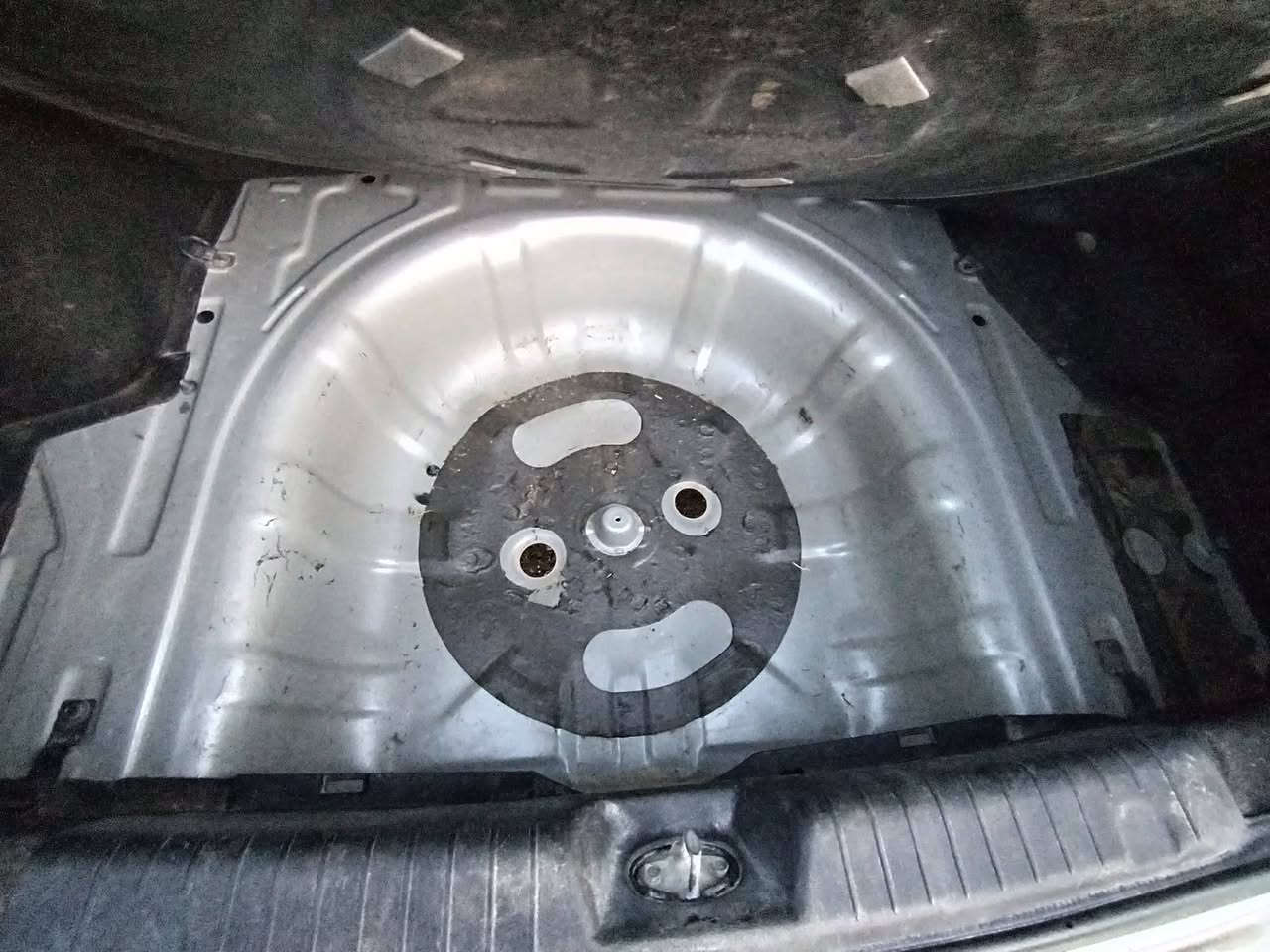 بەناوی خوای گەورەو میهرەبان 
هۆندا ئاڤانتی 2007 بڕاوە بڕاوە گێڕ و مەکینەبەشەرت دەحم و لێدران بەشەرت خایس و ڕزیوی نیە سەقفی بێ بۆیاغ سەقفی وەک شوشە چوار تایەو ویلی لۆک مواسەفات 
تەبرید لەمس 
ئاوێنە شەفت و کارەبا
کوشن جڵد و هیتەر 
سوکان ڤۆلیۆم 
لایت ڕەش 
سەیارەکی بێمەسرەف سعر 48 گەڵاو معامەلە ژ.م *********** واتساپ و ڤایبەری لەسەرە
شوێن دەوروبەری ڕانیە
