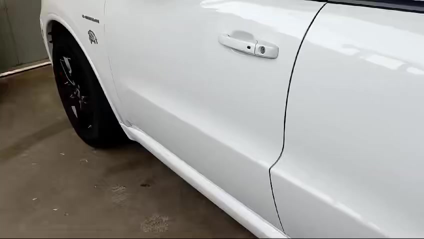 دوج دورنكو 2022
‏ 2022 Dodge Durango RT 

مكينة V8 سلندر 5700

المواصفات :

✅️ كشن السايق و السكن كهرباء 
✅️ كشن السايق خزن ميموري 
✅ ️كشنات الامامية تبريد تدفئة  
✅ ️تدفئة ستيرن
✅ ️كشنات الخلفيه تدفئة 
✅ ️السيارة 3 قطع تبريد مركزي ( امامي و خلفي و بلسقف )  
✅ ️حساسات امامي
✅️ حساسات خلفي 
✅ ️المرايات الوسط و الجانبيه تعتيم ذاتي 
✅ ️المرايات الجانبيه هيتر 
✅ ️شاشة حجم كبير اندرويد اوتو و كاربلي 
✅ ️شفتات ستيرن / sport
✅️ بصمه ابواب 
✅ ️تشغيل عن بعد 
✅ ️كامرة خلفية 
✅ ️  توقف ذاتي
✅ ️شاحن تلفون وايرليس
✅ ️اشاير بلمري
✅️ فور ويل السيارة
✅️ الداخل جلد 
✅️ ويل حجم 20 
✅ ️صندوق كهربائي
 
السيارة ماشية 70 كيلومتر مو ميل  
رقم اربيل الجديد 
السعر اتصل و تدلل 
الحادث موضح بصوره 
نفسه الجاملغ مصبوغ  وكرن البنيد بي تعديل فقط
حداديه جديد
تخم تاير جديد

*********** 

***********
