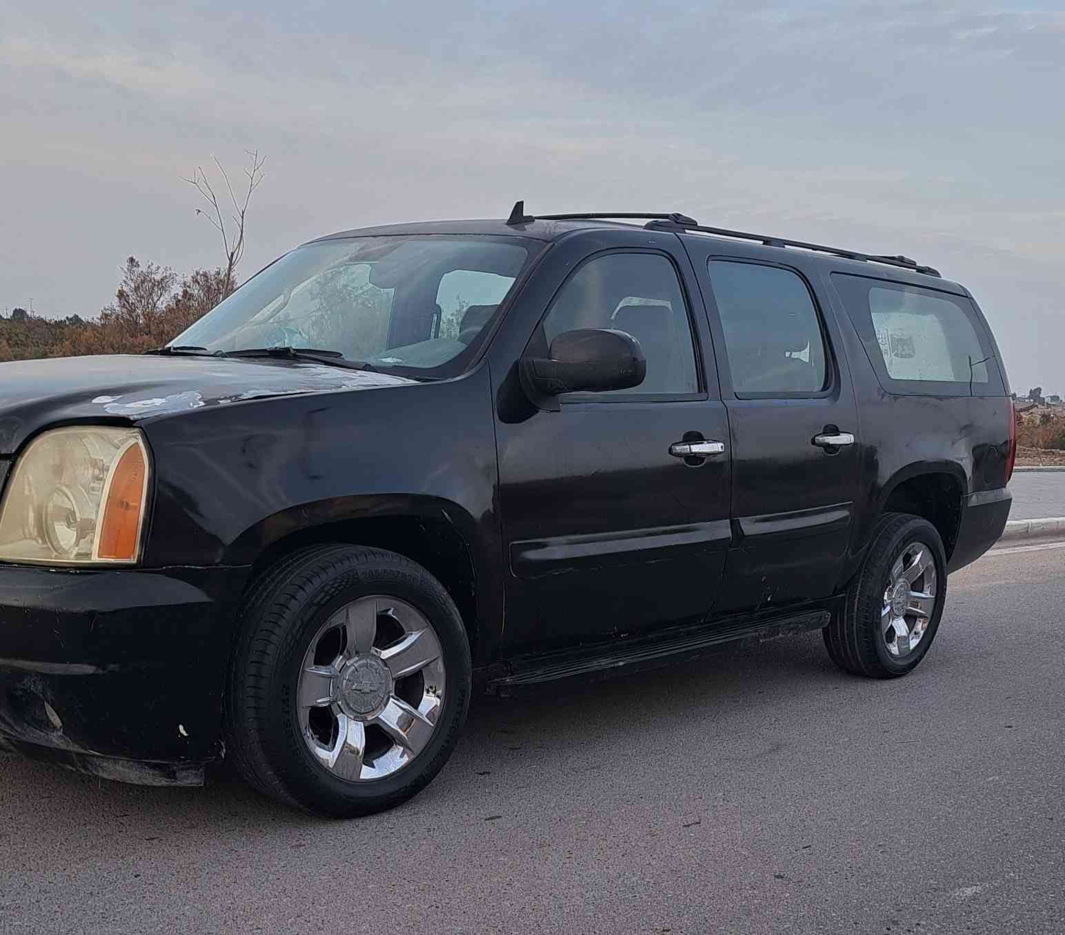 سلام عليكم
جمسي دنللي موديل ٢٠٠٨ طويله 
مكينه وكير جدد حداديه توني مسويهه
مكفوله سياره ضربه تبديل ولكص 
محرك ٨ سلندر مكاني بصره 
سعر(( ٤٣))وبيهه مجال 
***********///***********
