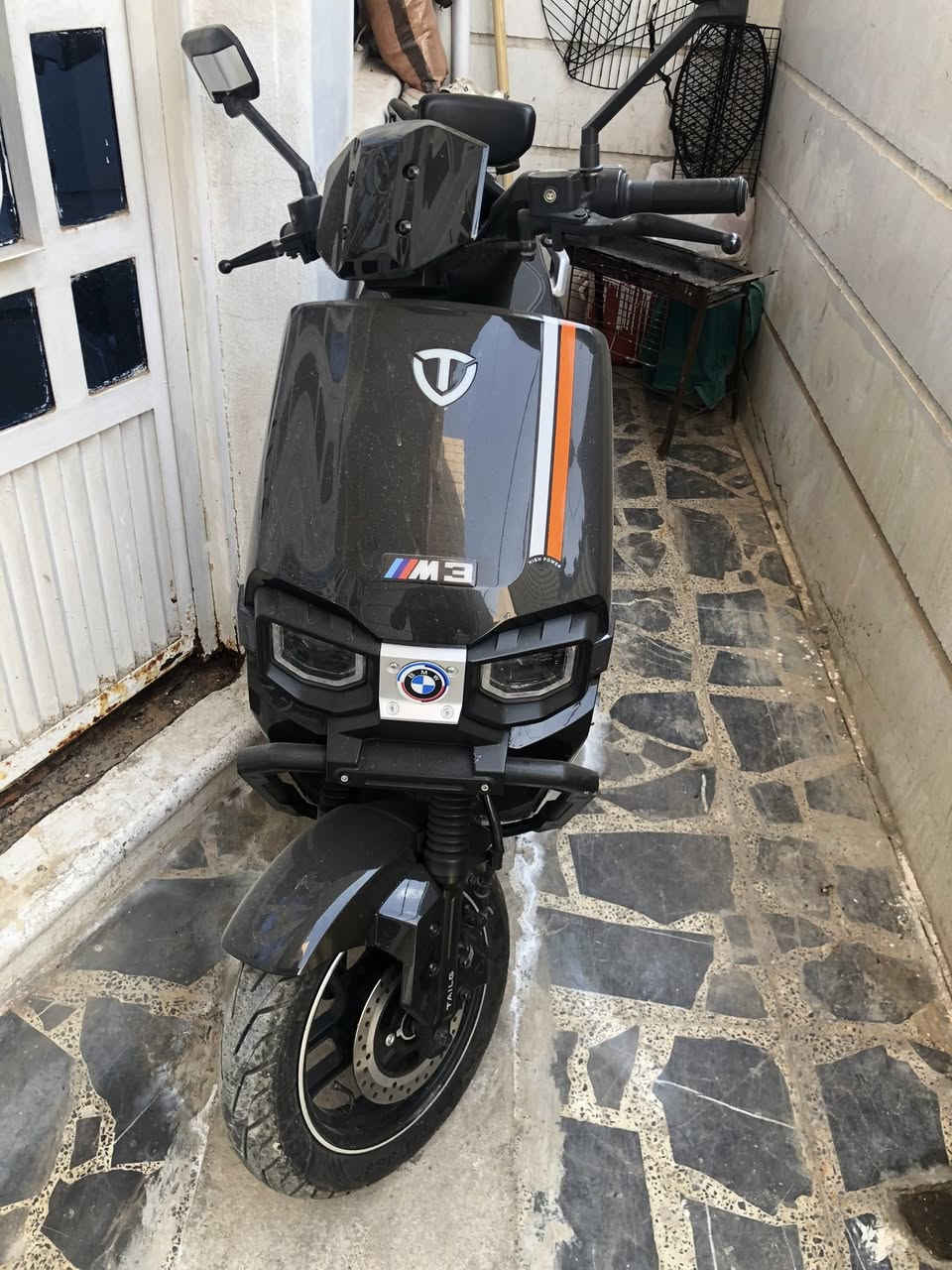 سلام عليكم
دراجه نضيفه 6بطاريات 
سرعتها 75
شحنها يمشيك 70كيلو 
سعرها 900الف 
***********
