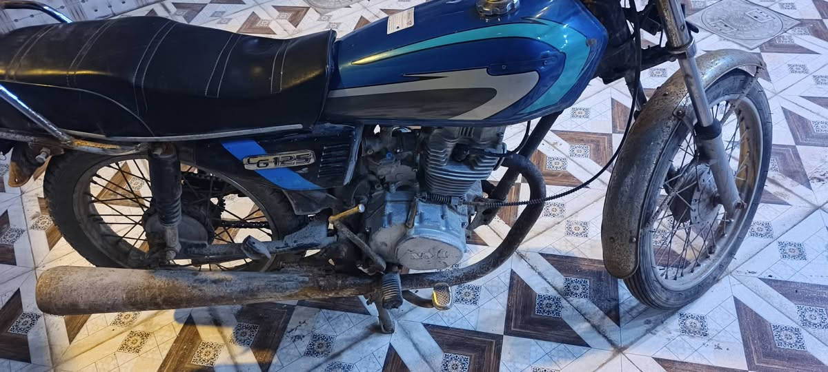 سلام عليكم دراجه ايراني ادوات كلشي موضح بل صوره الدرجه بيهه صوت بل مكينه صوت كام شفت الباقي كلشي موضح بل صوره السعر 250 وبيهه مجال قليل العنوان ابو الخصيب محيله الرقم ***********
