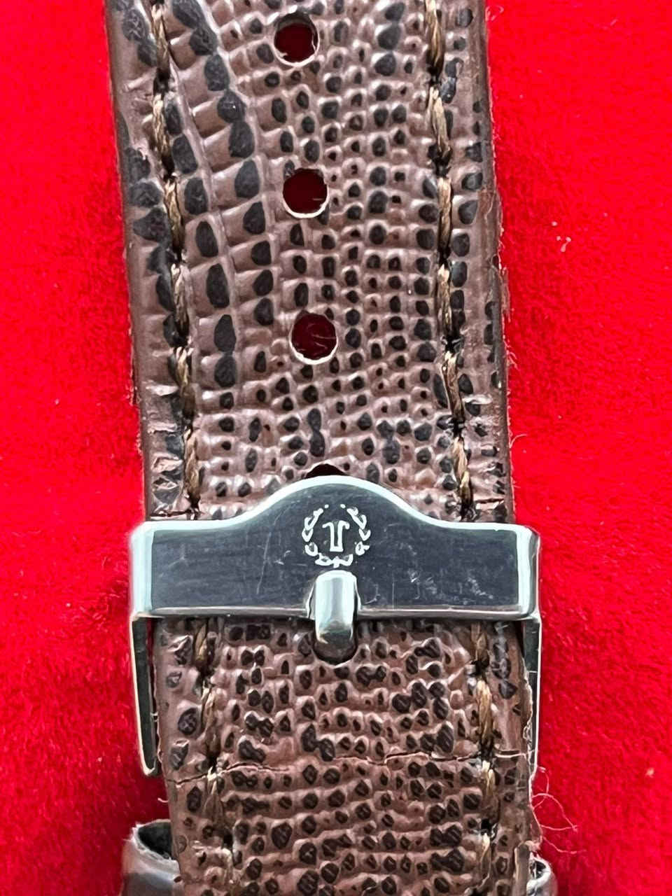 قديم السعر 150 الف
نصب تكويك


**إذا كنت صاحب هذا الإعلان وتريد حذفه لأي سبب، رجاءا أرسل رسالة إلى الدعم الفني**