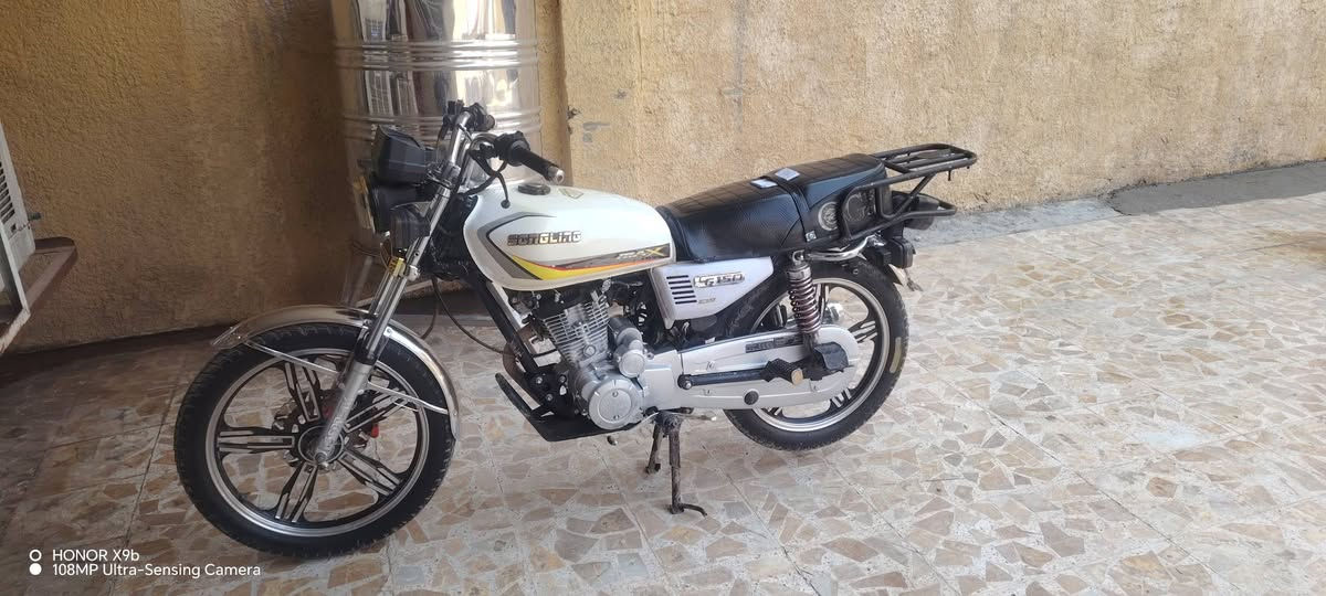 *********** موديل 23 مكالمه الصدر الاورفلي قرب شركه الانوار سعر ب 500 مكان المدينه بغداد دراجه لا دخانه ولا تبخير ولا تنقيص دراجه ناعمه ماكينتها صافيه كلش نظيفه
