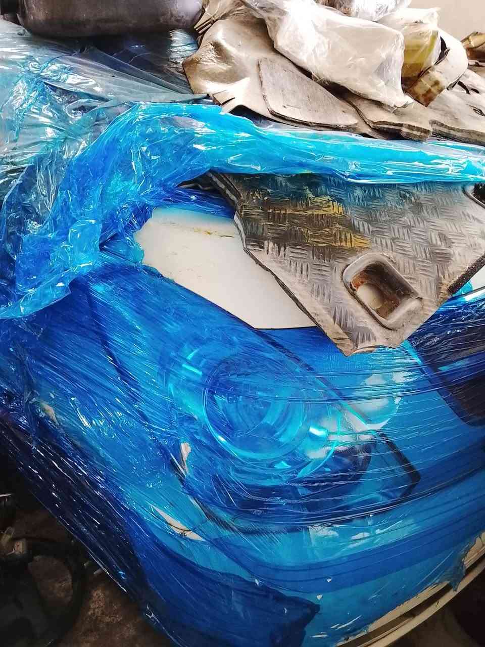 السلام عليكم ورحمه الله وبركاته اخواني موجودات كصات ستاركس.لون سلفر وابيض وبحري وايضا كشنات ثمانيه راكب ملكي .جدد بمعنى الكلمة ومكاين شرط على قيد التشغيل موديل 2009_2010_2012 كذالك قماره لون أبيض VAP . مثل ما موضح بل صور كامله مكمله وبرد كهربائي.وجاملغات لون بحري .أخر قطعتين ودعاميات وأبواب سلايد وجوانب حداديات.كامله ويل شكلين مثل ما موضح والكثير من الأدوات مجوده العنوان بابل الحمزة الغربي حي الصناعي قرب المتنزه الاستفسار اتصل على هذا الرقم .***********
