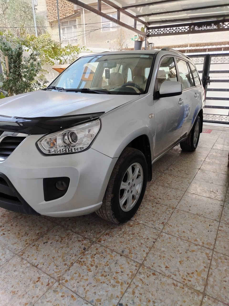 السلام عليكم للبيع تيكو ٢٠١٤ رقم بغداد  سياره جاهزه مابيه اي نقص كير مكينه صدر أمامي خلفي تخم تاير تبريد ثلج تدفئه بلكشنات كير ميكانيك مكينه ٢٠٠٠ سياره بلاديه فتحه كهرباء كشنات جلد بلاد داخل نظيف جدا سياره كلش نظيفه وباقي المواصفات معروفه بلتيكو مكان السياره حي العامل علسريع الملحانيه قرب مسبح الرافدين موبايل *********** أثير *********** السعر ٧٥ وبيه مجال حك الجيه تحويل ثاني يوم
