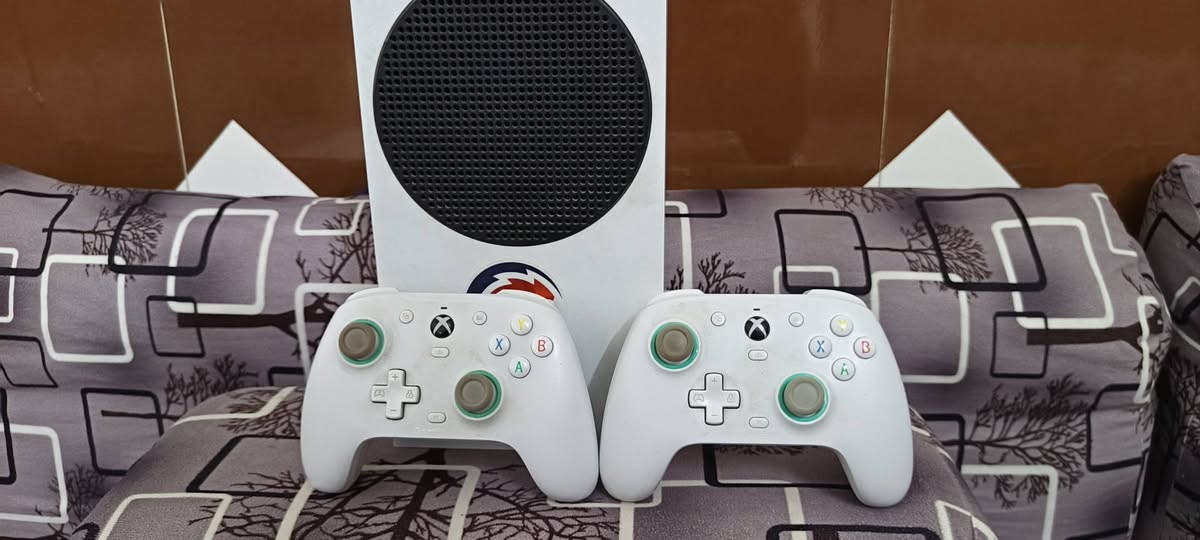 سلام عليكم
اكس بوكس سيريس أس ذاكرة 512

مع كامل ملحقاتة بسعر 275 وبي مجال 

موجود خاص


**إذا كنت صاحب هذا الإعلان وتريد حذفه لأي سبب، رجاءا أرسل رسالة إلى الدعم الفني**