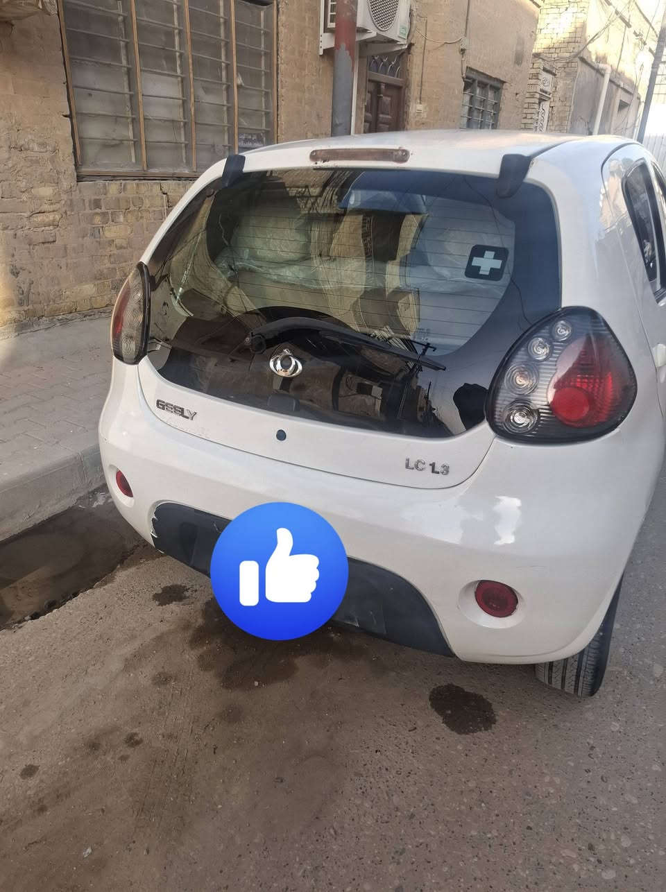 سلام عليكم بانده جيلي موديل 2012 مكينه كير حداديه كله نضيفه دواخل نضيفه شاشه لمس سعر 40 وبيه مجال 
رقم: ***********
