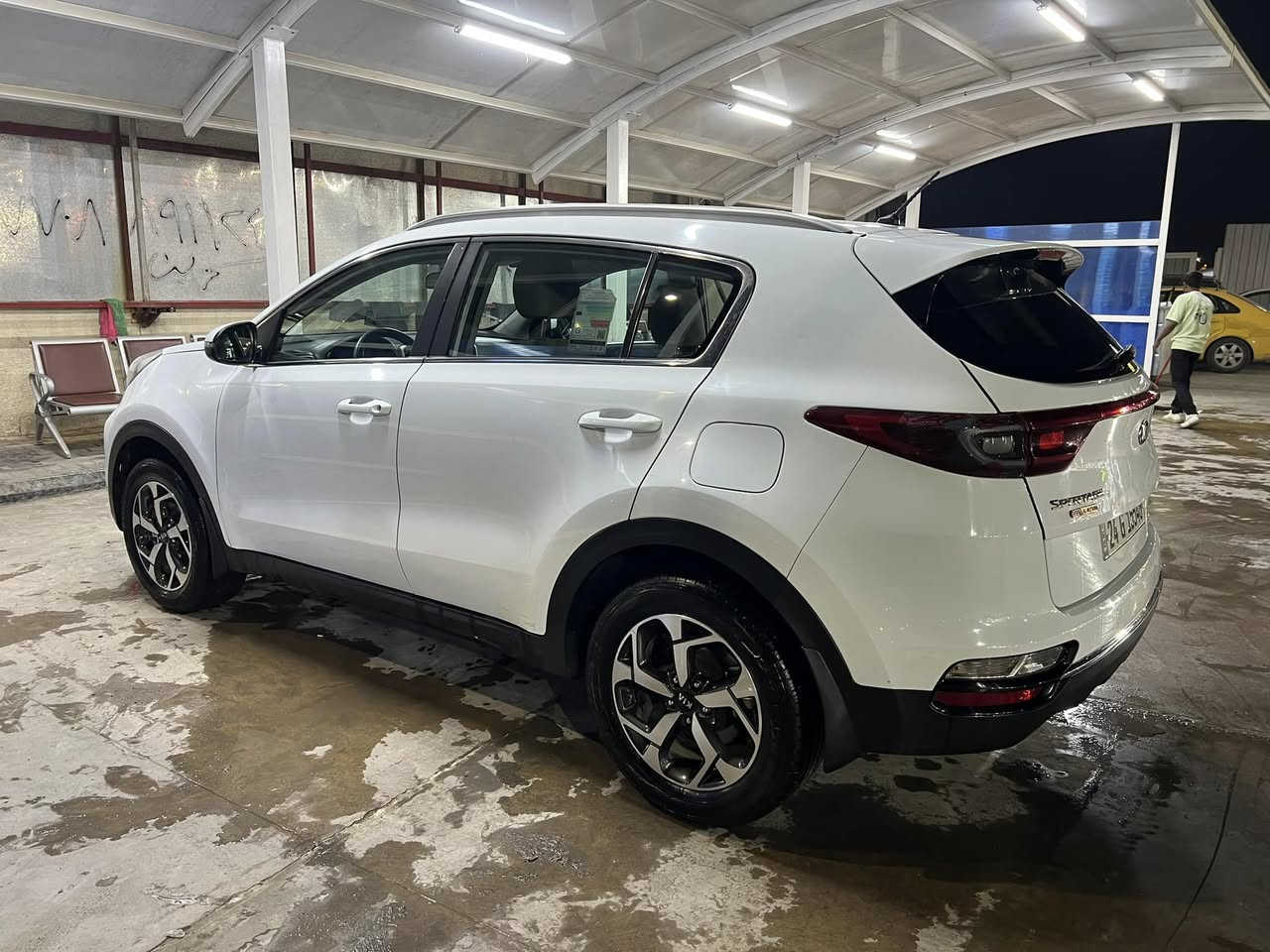 كيا اسبورتج 2019  خليجي خليجي
اقره المنشور  مكلف بالنشر اخوان
 جاملغ خلفي صبغ
مواصفات تحكمات استيرن جهتين/ شاشه كامره مودات قياده/ تخم تاير جديد/  حداديه امامي خلفي جديد/
تبريد قطعتين 
 حجم المحرك 2000 دوش 
 تحويل وكاله جاهز 
 بدون مراوس بيع فقط نقد
 السعر 163$ بيها مجال حك الجيه 
 عنوان بغداد
***********
