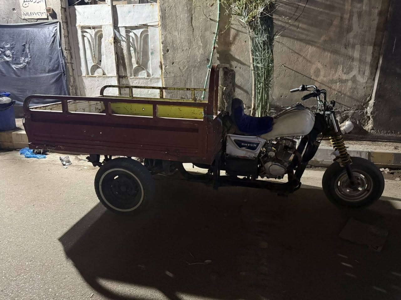 علام عليكم ستوته مديل واحد وعشرين كلك مكفوله عشاير مكينه خير من الله لا تبخير ولاتنقيص  السعر واحد وبيه مجال***********
