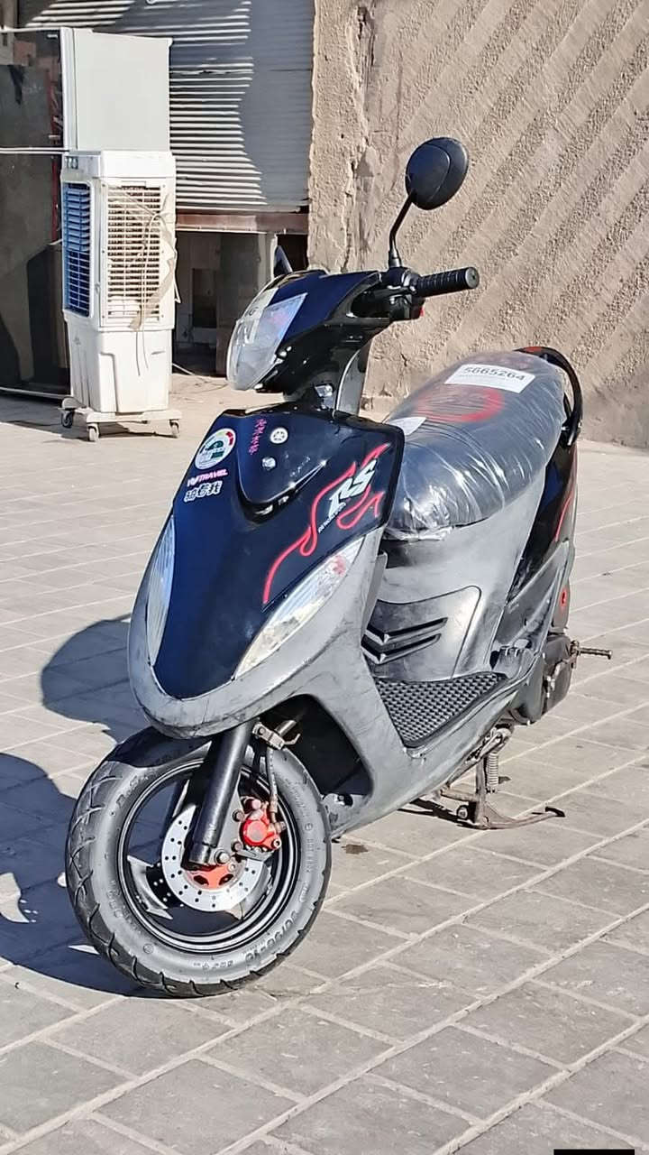 سلام عليكم.... مكلف بلنشر
دراجة ماكس عدله 🛵 للبيع
دراجة شلعه معدل كهربائيات كلهه شغاله 
دراجة جديده بلاديه 
أي نقص مابيهة
جيب فيتر وتعال افحص
العنوان بغداد حي اور فلكة صباح الخياط  الاستفسار الاتصال على الرقم ***********
