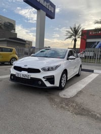 للبيع   – كيا سيراتو خليجي 🔹 الموديل: 2021 🔹 الرقم: بغداد الجديد 🔹 الم...