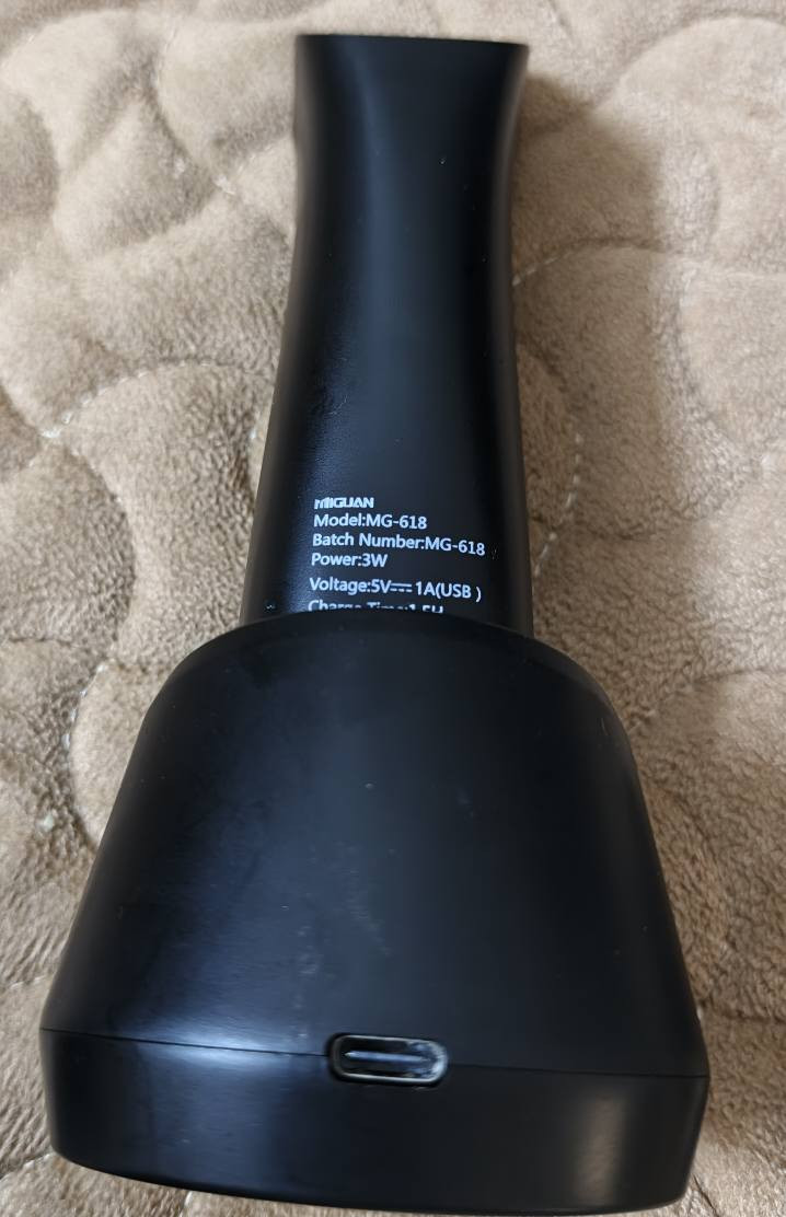 مكينة للمناطق الحساسة شفرات من السيراميك يعني ما تجرح و لا تسوي حساسية شحنهة تايب سي سريع بطارية درجة اولى و ما تصرف شحن و بيها شاشة لمعرفة نسبة الشحن مع كافة الملحقات السعر 12 ألف مع العلم سعرها بالسوگ ب٢٥ الشراي يجي خاص


**إذا كنت صاحب هذا الإعلان وتريد حذفه لأي سبب، رجاءا أرسل رسالة إلى الدعم الفني**