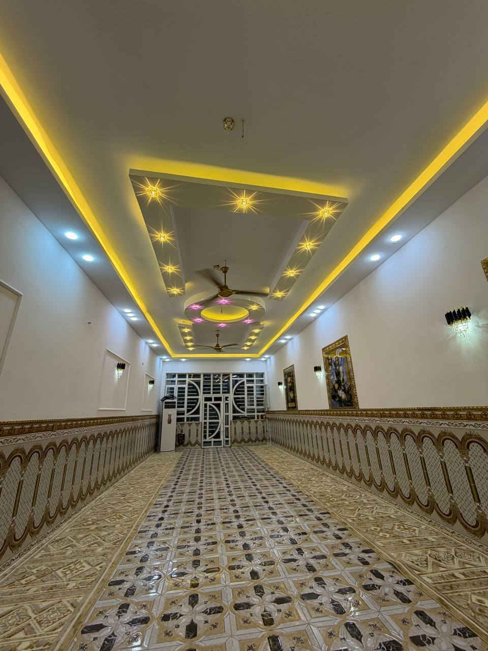 مكتب التساهل للعقار شارع الصب العمود  282 عنوان البيت مقابل القريه بشارع المطحنه
مساحه 600متر 
 
***********

 

✅ مشمول بقرار التطويب بيت بناه طابوك صب كونريت بناه جناي 

مقابيل قريت الغدير نجف
المساحه 600المبني 300الحديقه 200 وترك 100
البناء الستقبال طوله 12
غرفه  5/صاله/مطبخ 1/  صحيات4داخل وخارج /وستقبال 
بناء طابوك / اساس + سقف كون*********** واتساب وتصال 

ألخدمات 🏡 
ماء/كهرباء/مدارس/سوق/تبليط/لحد الباب عرض شارع 20 كله تبليط

