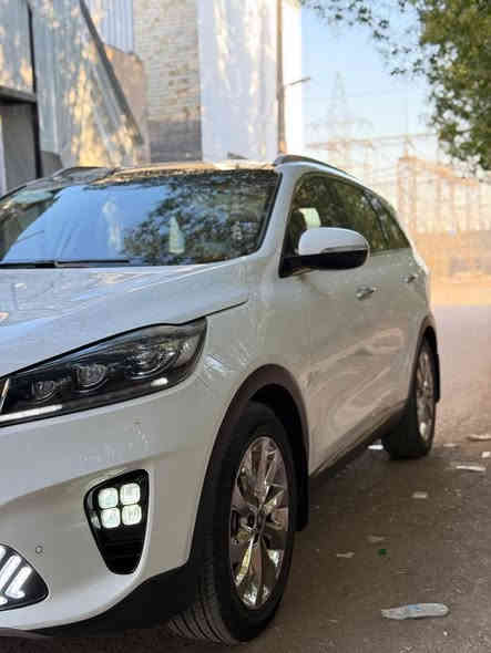 السلام عليكم 
سورنتو خليجية موديل 2020 فول ماعدى فور ويل 
السعر 265$ 
ماشيه 76
كفالة عامه ماعد شخط حجم اصبع ب باب بارد 
سونار موضح بالصور
الاستفسار ***********
مكاني الامين قرب القناة
