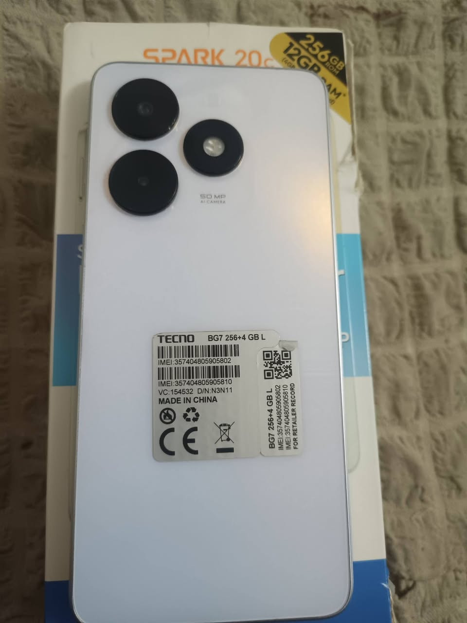 السلام عليكم جهاز spark20cلبيع جهاز نضيف كلش بي فقط فطر بلشاشه مامبين ولامثر ذاكره256 بطاريه5000شحن سريع تابسي سعر 100 مكاني قرب بركزادي ***********
