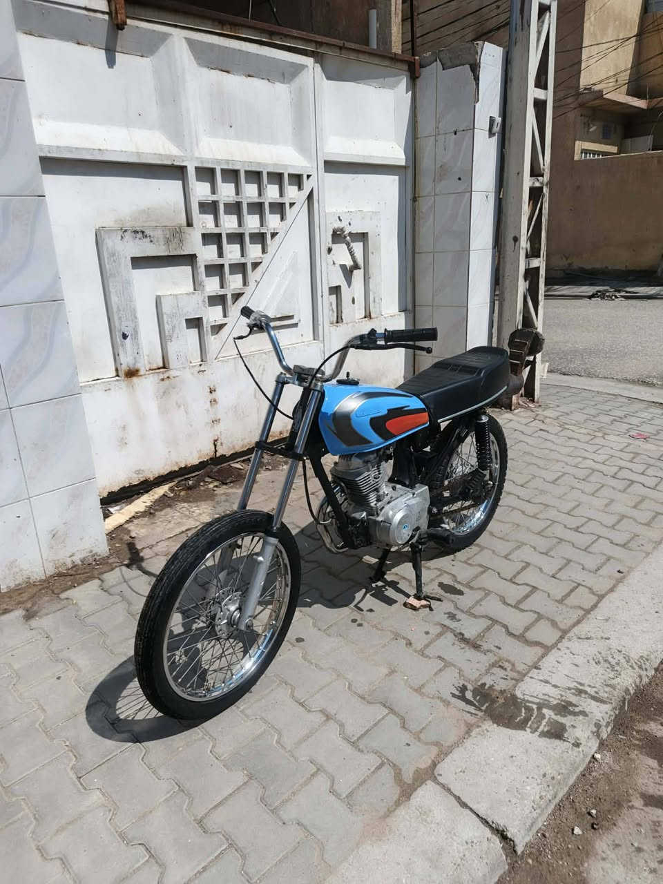 شاصي 23 مكينه 18 ايراني وكيله عقيل الربيعي
600 وبيه مجال استفسار ***********
