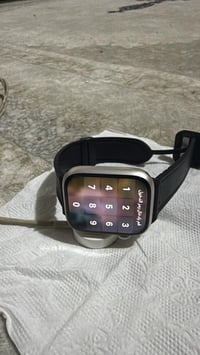 ساعه ابل نايك الجيل الثامن نضافه 100‎%‎ مع شاحنه السعر 260 للاستفسار 0...