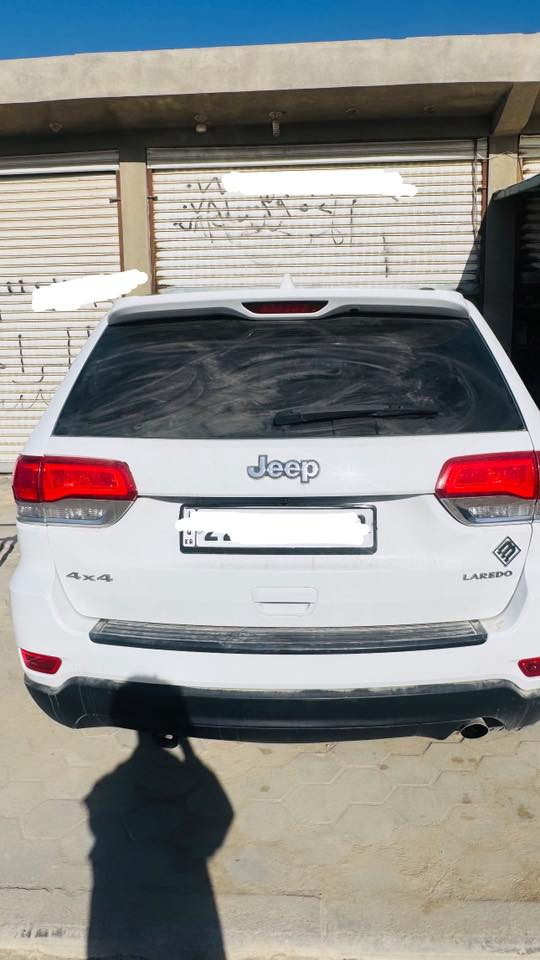 جيب شيروكي 2014 ( خـليـجـي )
حجم المحرك: 3600
فور ويل 4/4 ماوس 
شاشه جبيره 
شفتات ستيرن 
حساسات اماميه + خلفية 
سستم صوت 
مري  شفط 
يدات ستيل اصل 
الداخل صاج ملكي  
 نظام_خرائط(نظام ملاحة)_Navigatio
 كامرة خلفية اصلية
 إستيرن كهارباء فول تحكم
 (جهتين امامي + جهتين خلفي) 
 ناقل حركة ٨ نمر
 نظام سبورت s
 نضام اقتصادي ايكو 
هوكات اماميه + خلفيه
حداديه جيده
تواير برجستون
ملاحضه (المدكر الايمن ضربه ومساويه تحتاج فقط صبغ )
***********
