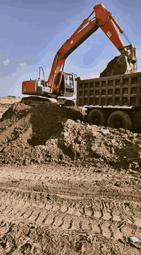 سلام عليكم للبيع حفاره Z3موديل 2013مكفوله كفاله عامه برغي مامفتوح بيه على وضع شركه الستفسار ولتصال علي رقم ***********. ***********
