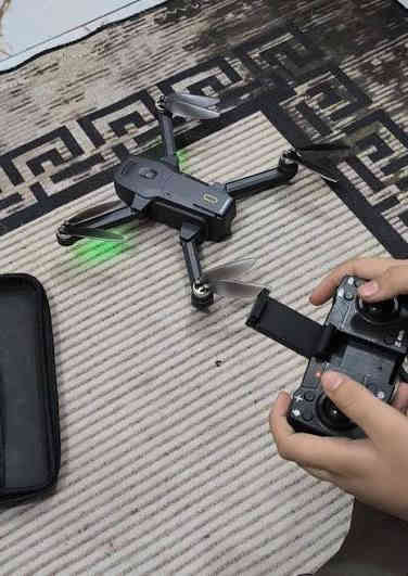 وين عشاق التصوير       طياره درون يستمر الشحن ساعه معها بطارتين تصور ليلي نهاري كامره 4k تربط ع الموبايل السعر 75 المكان كوت غير مستخدم شرط كارتون ***********
مكلف بلنشر
