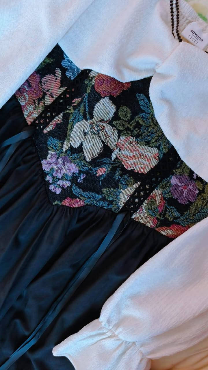 فساتين للبيع المكان الموصل الجانب الأيسر للتواصل عالخاص واي شي يعجبكم ما نختلف عالسعر ان شاء الله 🌷


**إذا كنت صاحب هذا الإعلان وتريد حذفه لأي سبب، رجاءا أرسل رسالة إلى الدعم الفني**