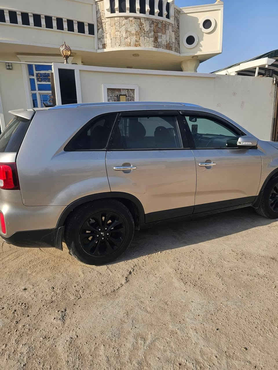 السلام عليكم سورنتو ٢٠١٤  فول  واحد على واحد كفاله  رقم بغداد انكليزي الجديد صار شهرين من حولت بسمي شراي يتصل بل رقم  بيع مستعجل مكينة ٦ سته سلندر بنرامه برد كامره تحكم استيران كشن كهربائي كشن حار بارد  سياره موصفات عالية فول سبعه راكب تلفون ***********مكلف بالنشر نتصل على رقم ماتواجد على فيس
