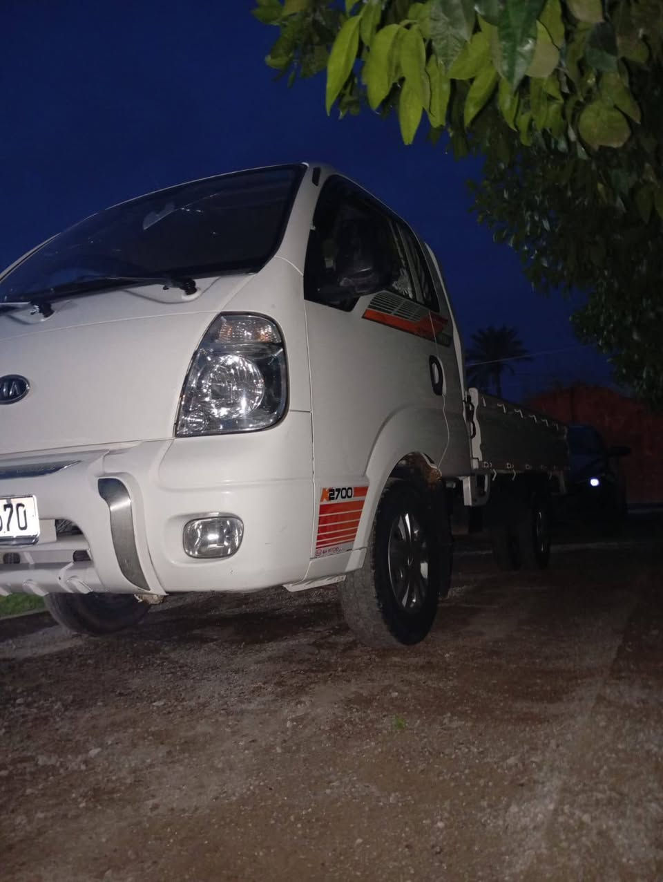 اسلام وعليكم كيا حمل للبيع موديل 2012 الاستفسار علا هاذه الرقم***********
