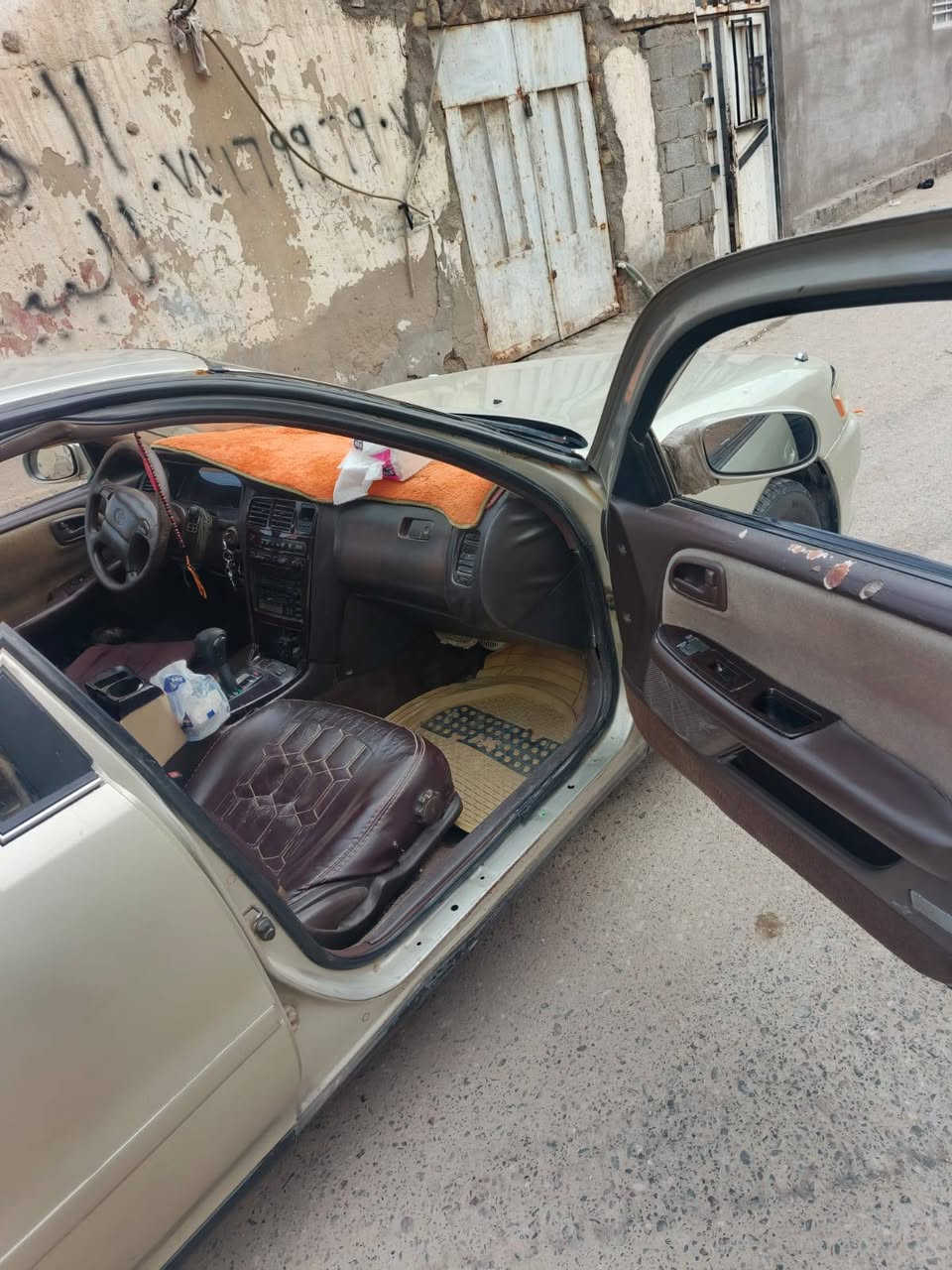 السلام عليكم كرسته نفخ مديل 94 مكفوله من النقل والكص بيه شبر تبريد شغال محرك لاينقص ولايبخر تاير جديد توة شادهن كرير قبل شهرين شادة خير من الله كهربائيات كله شغالة احله من الصور 55وبيه مجالرقم التلفون *********** مكان بصره كرمت علي حي طليعه. إنه مكلف بلنشر
