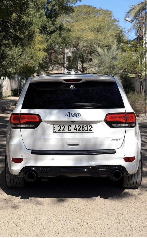 سلام عليكم جيب SRT فوووول الفول تجي اعلى مواصفات بل جيب 2016 السياره كلش نضيفة بدون حادث اقل ربع البنيد صبغ اثر شخوط فقط الباقي كفالة من الدعامية لدعامية محدثة داخل 2020 شاشة تدعم كار بلي 3 شاشات تجي 
السيارة لانازلة ستعراض ولا شي ستوك السيارة 
صوت يخبل بيها تخم تاير جديد  تو سايز 315 منضومة جديدة تبريد قبل سبوع صدر جديد السيارة ترايها لبصرة مكاني بغداد اي نقص مابيها السيارة تجي اشوف بعينك  مكاني بغداد *********** دك مسكول واني اتصل عليك علمود السعر 👍
