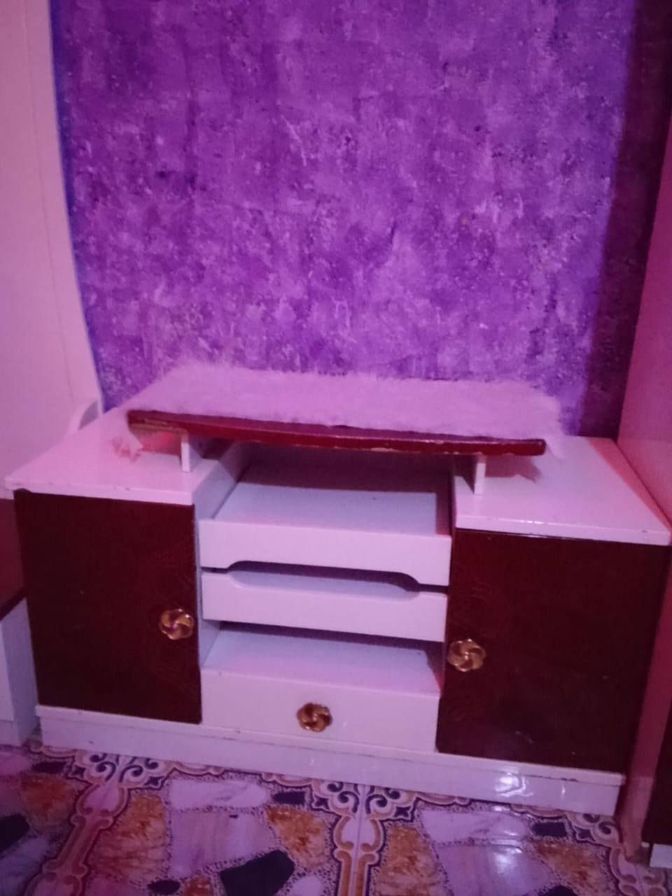 غرفه إيطالي لبيع 850وبيه مجال قليل بكاني حي الحيم غريب على دبيه0 771 709 8971
