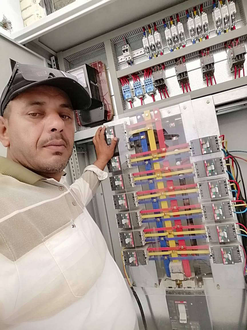 السلام عليكم يوجد گادر كهرباء درجه اولى شرط المواصفات الي ابالك وتريدها وأسعار تنافسيه وجوه السوگ ‏‪***********‬‏
