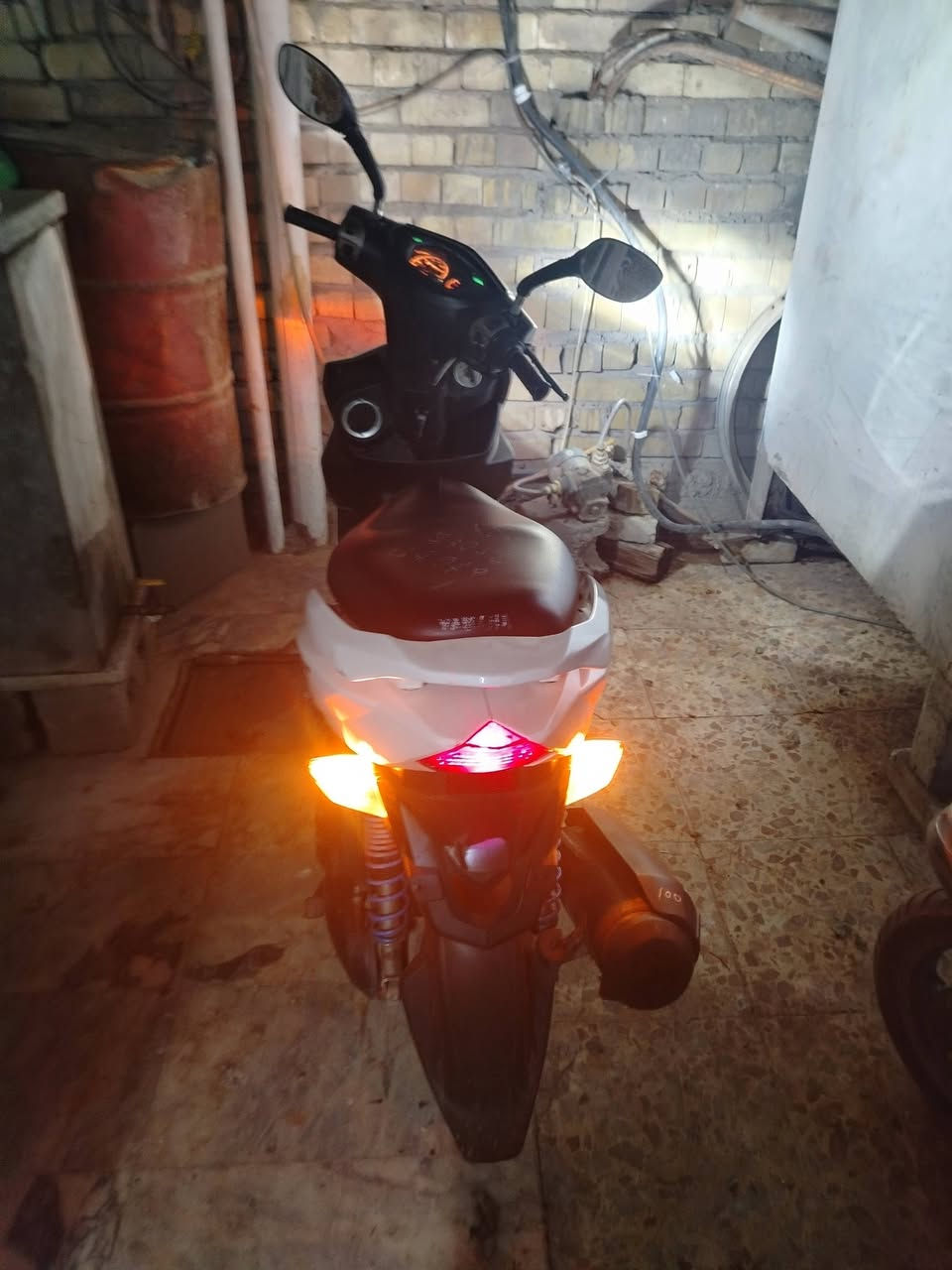 سلا عليكم دراجه لبيع صارله ١٥ يوم من نازله كفاله عامه بكاني بغداد الشعله رحمانيه *********** بيه واتساب سعره ٩٠٥ قفل بدون معامل ب٩٠٠ ميصر
