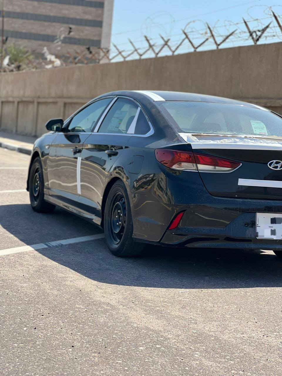 السلام عليكم
سوناتا 2019أصل غاز بلاد خط واحد

ادوات ادوات دخول جديد( گصه جنطه ) متومه ارقام وسنويه شمالي  اصلي 

مواصفات كلش حلوه
شاشه تحكم ستيرن  اشاير بلمري مري شفط كشنات جلد تدفئه
وتبريد حساسات خلفيه تبريد قطعتين امامي و خلفي
( كير ومحرك وحداديه وتبريد كفاله )

السياره كامله من كلشي تاخذها 

مكان السياره البصره 
السعر هذا رقمي ***********
