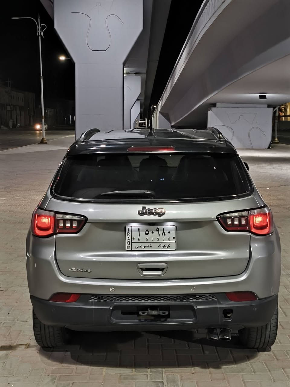 السلام عليكم . جيب كومباس 2019 فول مواصفات محرك 2400 تنفس طبيعي بانزين عادي تمشي ضرار صندوق شويه من جاملغ خلفي سيارة جاهز السعر 130 وبيها مجال شي قليل نقد فقط بدون  اقساط العنوان  صلاح الدين الاستفسار ***********
