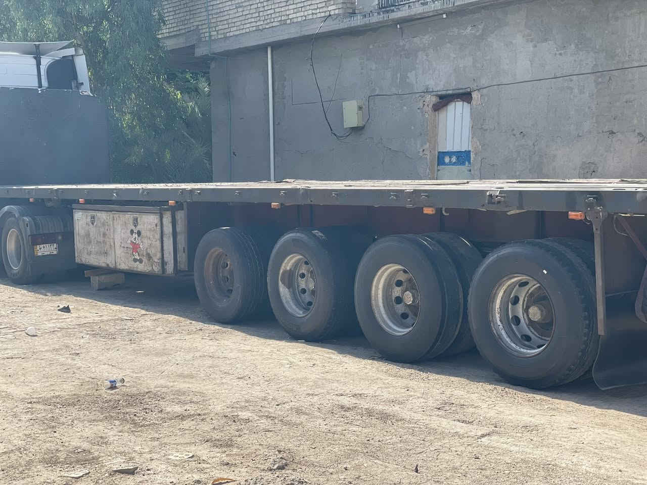 سلام عليكم 
عربانه المانيه مزوج ٢٢ بلادي اربع محاور تايرات فوك نص عمر مطبخ ثلاجة صناديك شاصي ١٤ دنكير ١٣ مربع دنكيرين تعليك جوبلس برميل جدد هوه كهربائيات جديد 
عنوان بغداد جرف نداف 
سعر 80 وبيه مجال 
*********** 
بيع مستعجل
