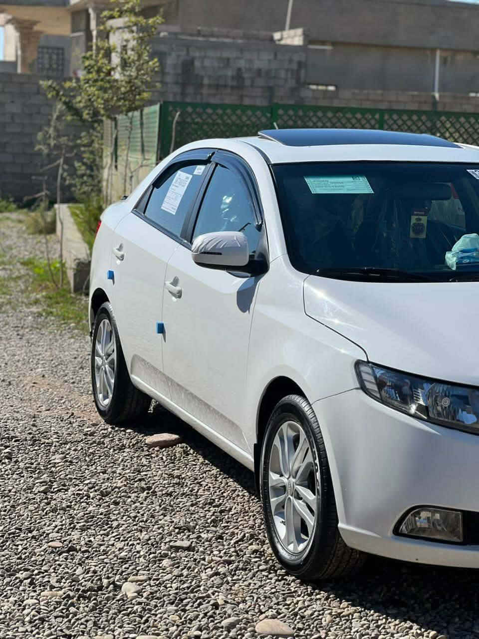 السلام عليكم سيراتو موديل 2011
رقم سليمانيه شرط التحويل 

كير محرك شرط ماشيه 190 محرك ما مفتوح 

_________________________________

مواصفات 1/1 ما عده بصمه 

فتحه سقف 

تحكمات ستير 

5 ويل كب 

اشاير مري 

بلاجكتورات 

كير 6 نمر 

___________

السياره بدون صبغ 

مكانين بارد 

شرط باقي السياره كفاله .

_______________________

مكان السياره القياره قريه الحاج علي 

للستفسار الاتصال على الرقم 
*********** 

-___________

 اتصل وتدلل
