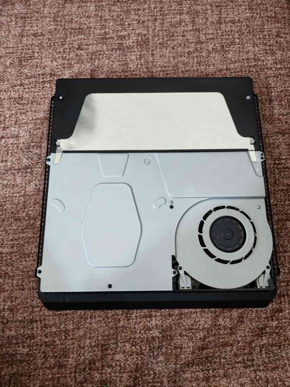 بسم الله بلي 4 للبيع أونلاين إصدار 13.2
بلي فور للبيع أونلاين إصدار 13.2 نظييييف جدا 
لووك ستيكر 
مع جميع الملحقات الأصلية مالته و جوستك عدد 2 
البلي نظيف كلش وما اشغله إذا مو على ال UPS 
كدامكم الصورة وانتوا حكموا تجي تفحص وتاخذه 
البلي ممفتوح نهائيا لأي سبب . 

السعر 230 ألف    مكاني بغداد 
للتواصل واتساب ***********
