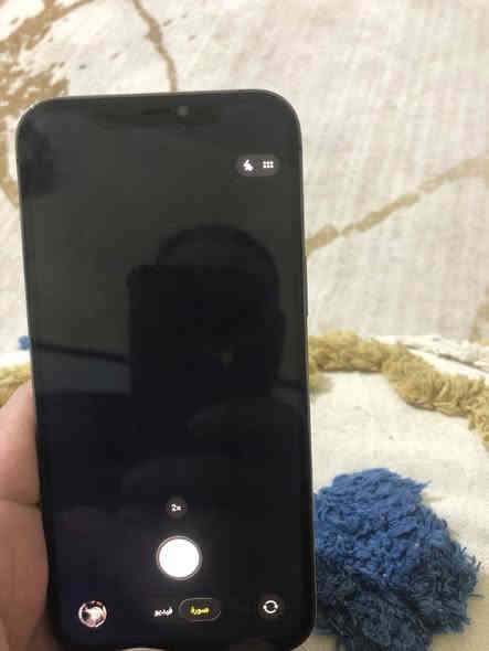 12 برو ماكس 256 بطارية 76 فقط مبدل شاشة كلش حلوة بدون تقطيع او اي خلل كامرة شغالة طبيعي بس مرات هيج تصير سودة بس ترجع تشتغل عادي مثل مموضح بل صور تاخذة من بيت ماعندي توصيل ساكن مدينة الصدر جهاز قفلة 250 غير هذا سعر مابيع جداً أسف شراي اتصل وتعال اخذة ***********
