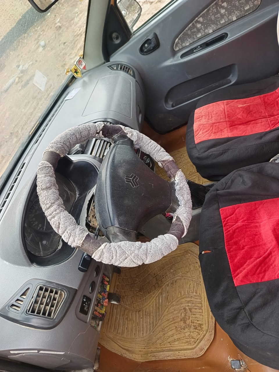 للبيع سيارة طيبا 2016مكينة (( كيا  ريو..كورية)) صار شهرين من شديتهة كير جديد ...حدادية كله جديد درايمات جديد كمبريسر تبريد جديد تبريد(( ثلج )) سيار  جاهزة كبل للشارع السعر 35  وبيهة مجال ..رقم واسط انكليزي 
مكاني كوت الطشاش ***********......***********
